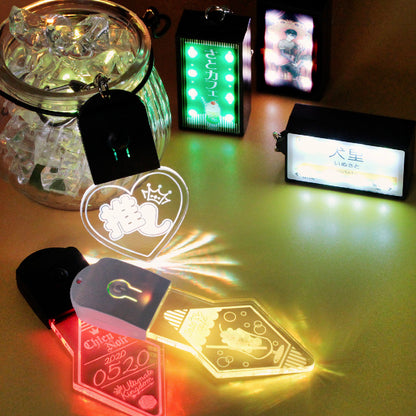 【フリーカット】LEDライトキーホルダー ホワイト 50mm